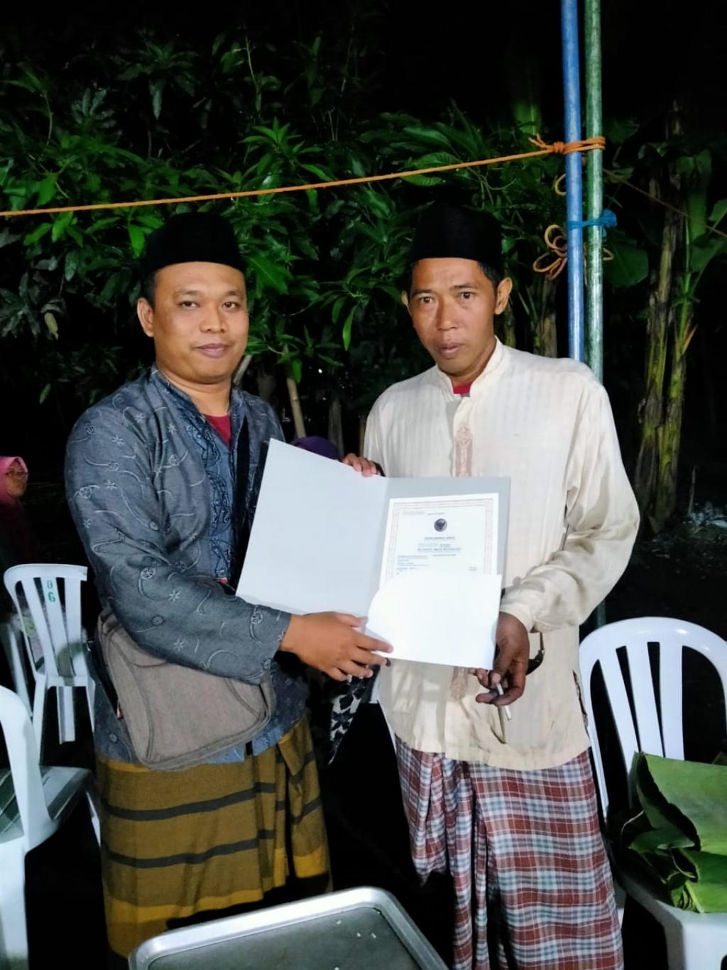 Penyerahan Akte Kematian Almh Ibu Handasah
